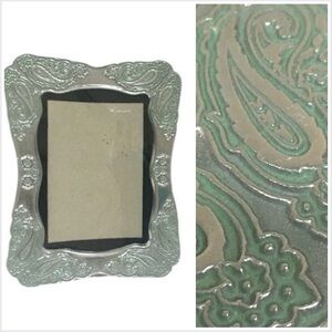 Vintage Set of 2 1960’s Silver Pewter Picture Frames Green Paisley Embossed 4x6